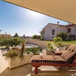 4 Bedroom Amazing In Barbat * Barbat na Rabu