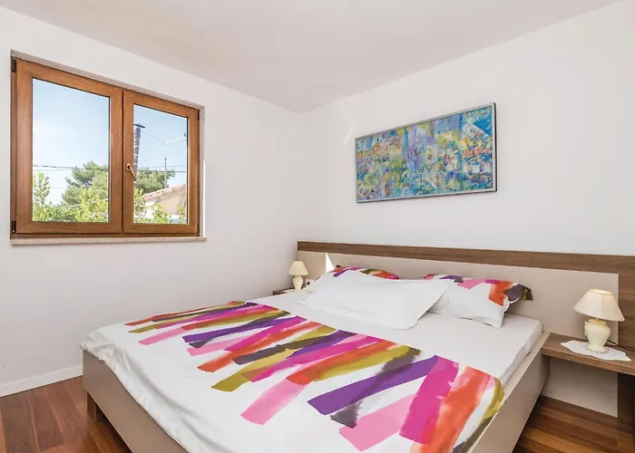 펜션 4 Bedroom Amazing In Barbat