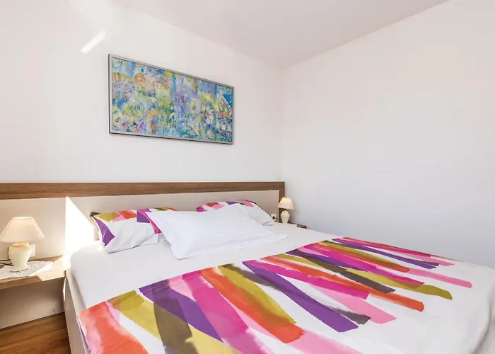 펜션 4 Bedroom Amazing In Barbat *