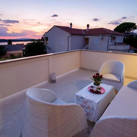 4 Bedroom Amazing In Barbat Holiday home